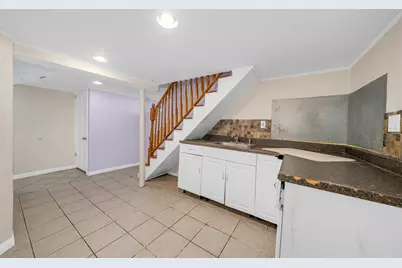 11 North Warren St, Woburn, MA 01801 - Photo 21