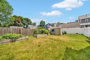 11 N Warren St, Woburn, MA 01801 - Photo 25