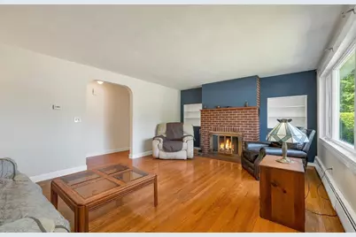 36 Louisberg St, Lawrence, MA 01843 - Photo 5