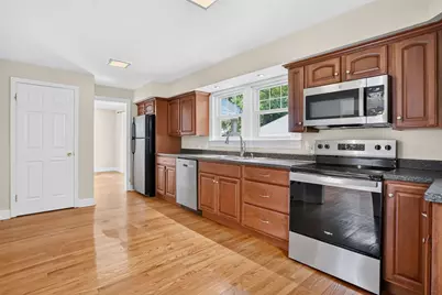 82 Biltmore St, Springfield, MA 01108 - Photo 5