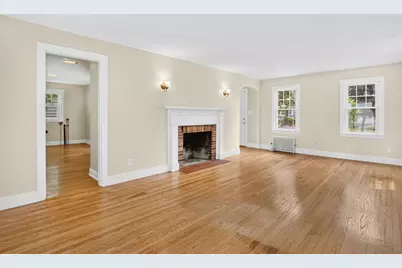 82 Biltmore St, Springfield, MA 01108 - Photo 13