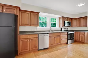 82 Biltmore St, Springfield, MA 01108 - Photo 7