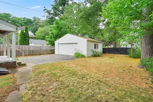 82 Biltmore St, Springfield, MA 01108 - Photo 39
