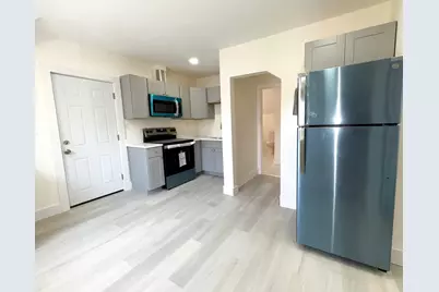 930 S Franklin St #2, Holbrook, MA 02343 - Photo 3