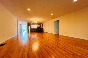 18 Dale St, Andover, MA 01810 - Photo 7