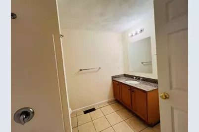 18 Dale St #8B, Andover, MA 01810 - Photo 11