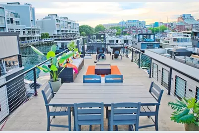 1 Pier 8 #BH, Boston, MA 02129 - Photo 21