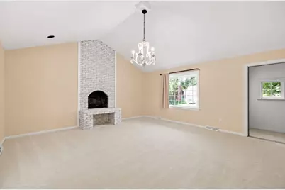 84 Brewster Rd, West Springfield, MA 01089 - Photo 7