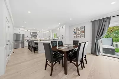 1 Lincoln Ct, Medfield, MA 02052 - Photo 9