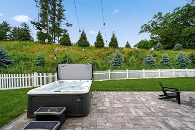 1 Lincoln Ct, Medfield, MA 02052 - Photo 33