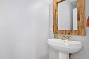 29 Spruce St, Waltham, MA 02453 - Photo 23