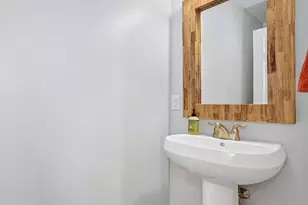29 Spruce St, Waltham, MA 02453 - Photo 23