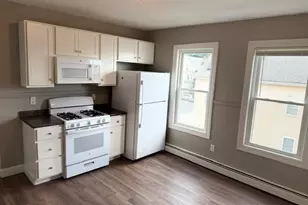 18 Proctor St, Haverhill, MA 01832 - Photo 3