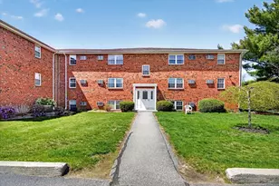 91 Pleasant St, Medfield, MA 02052 - Photo 1