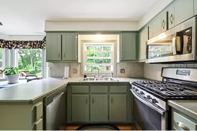 431 Prospect St, East Longmeadow, MA 01028 - Photo 9