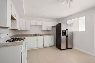 526 Third St, Fall River, MA 02721 - Photo 9