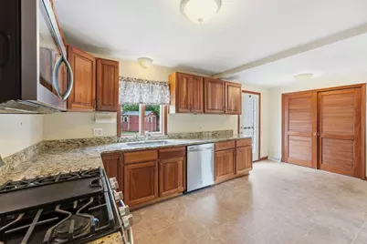 14 Duggan Circle, Springfield, MA 01119 - Photo 7
