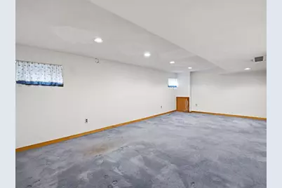 48 Pinedale Ave, Billerica, MA 01821 - Photo 31