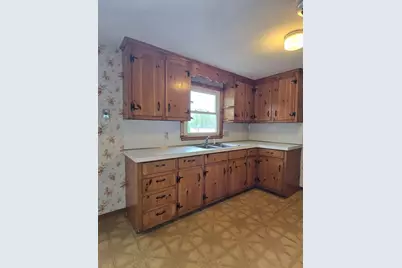 95 Herrman Street, West Springfield, MA 01089 - Photo 5