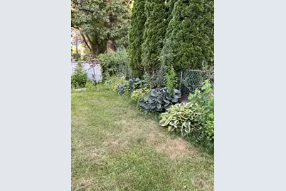 382 Pleasant St., Holyoke, MA 01040 - Photo 37