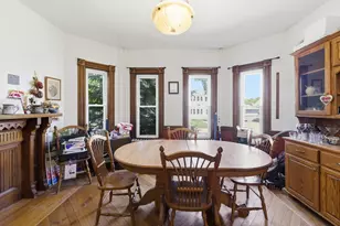 382 Pleasant St, Holyoke, MA 01040 - Photo 5