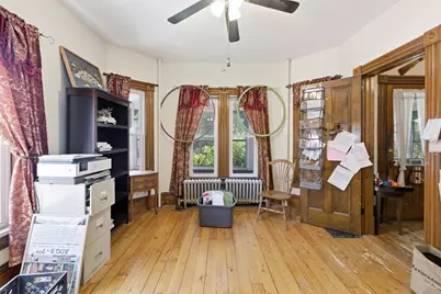 382 Pleasant St., Holyoke, MA 01040 - Photo 9