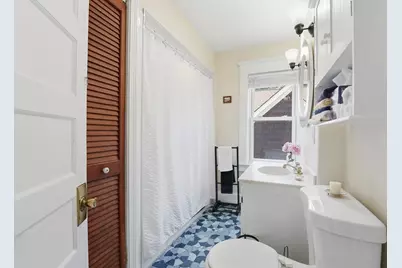 24 Thomas Ave, Holyoke, MA 01040 - Photo 33