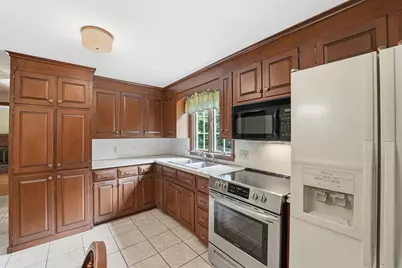 17 Raymond Dr, Wilbraham, MA 01095 - Photo 13