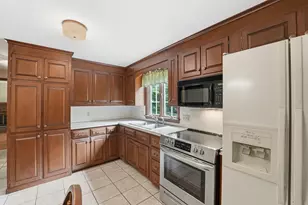 17 Raymond Dr, Wilbraham, MA 01095 - Photo 13