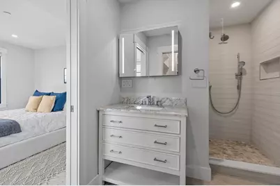 11B Lowell St #11B, Arlington, MA 02476 - Photo 9