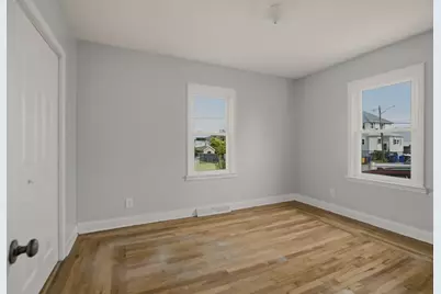 124 Woodman St, Fall River, MA 02724 - Photo 15