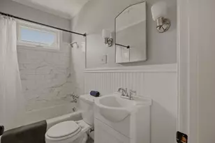 124 Woodman St, Fall River, MA 02724 - Photo 17