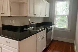 176 Chestnut St, Waltham, MA 02453 - Photo 5