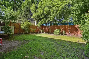 53 Luden St, Springfield, MA 01118 - Photo 37