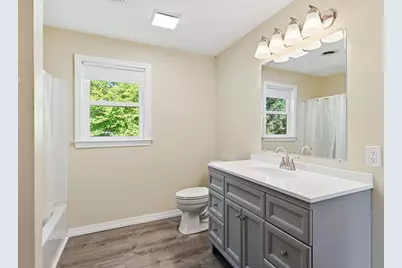 53 Luden St, Springfield, MA 01118 - Photo 27