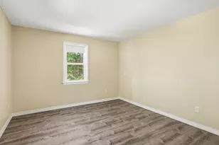 53 Luden St, Springfield, MA 01118 - Photo 21