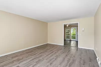 53 Luden St, Springfield, MA 01118 - Photo 7