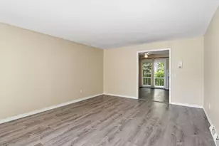 53 Luden St, Springfield, MA 01118 - Photo 7