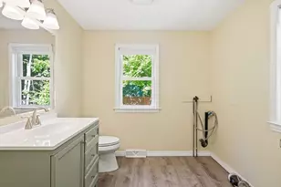 53 Luden St, Springfield, MA 01118 - Photo 15
