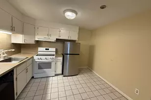 176 Maple Ave, Rutland, MA 01543 - Photo 1