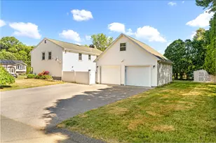 13 Oakdale St, Attleboro, MA 02703 - Photo 3