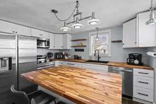 19 Annette St, Pawtucket, RI 02861 - Photo 9