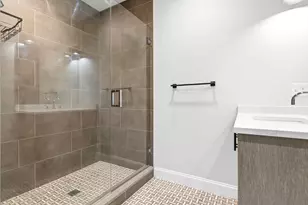 40 Westmoreland St, Boston, MA 02124 - Photo 15