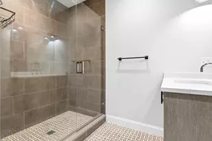 40 Westmoreland St, Boston, MA 02124 - Photo 15