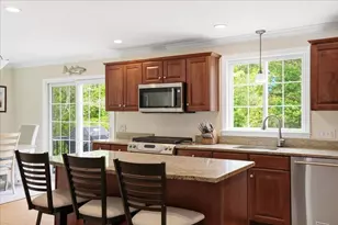 37 Sylvia St, Fairhaven, MA 02719 - Photo 13