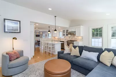 58 Manor Ave, Wellesley, MA 02482 - Photo 5