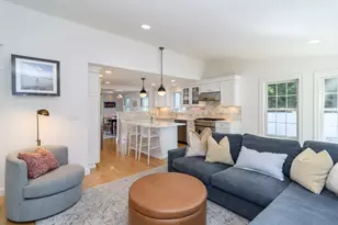 58 Manor Ave, Wellesley, MA 02482 - Photo 5