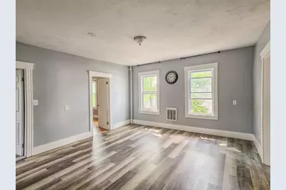 9 Greenwood St #4, Worcester, MA 01607 - Photo 7