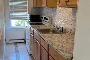 9 Greenwood St, Worcester, MA 01607 - Photo 7
