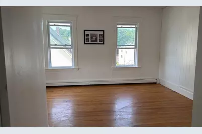 9 Greenwood St #4, Worcester, MA 01607 - Photo 3